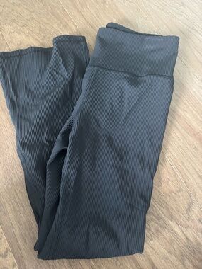 Athleta Black Ribbed High-Waist Cropped Leggings